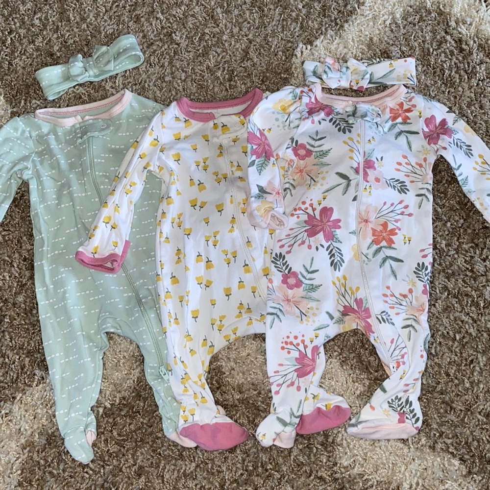 0-3 month cloud island onesies with 2 matching bows
